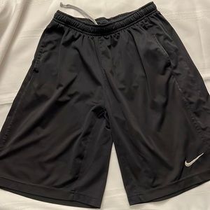 Nike Kids Dri-Fit black shorts training and gym elastic waist size M US 10/12